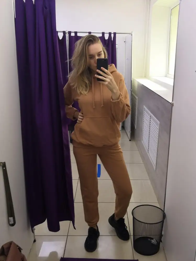 Костюм подошёл по размеру. На рост 177 см штаны не короткие, отличные по длине.