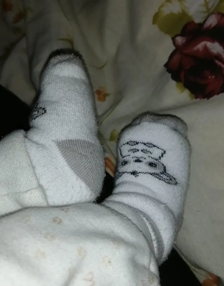Носки отличные, на месячного ребёнка подошли идеально, не спадают и ножки всегда тёплые. Рекомендую. Сама взяла ещё.