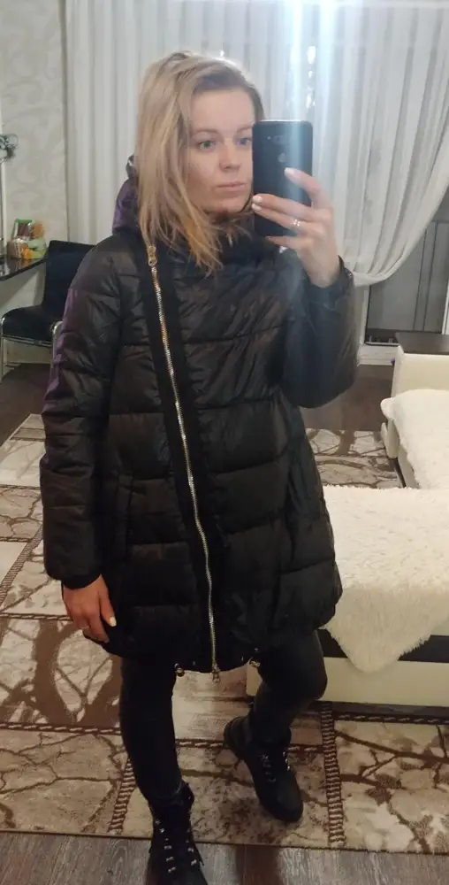 Отличный пуховичек))).в размер
Качество отличное как верхней ткани так и наполнителя