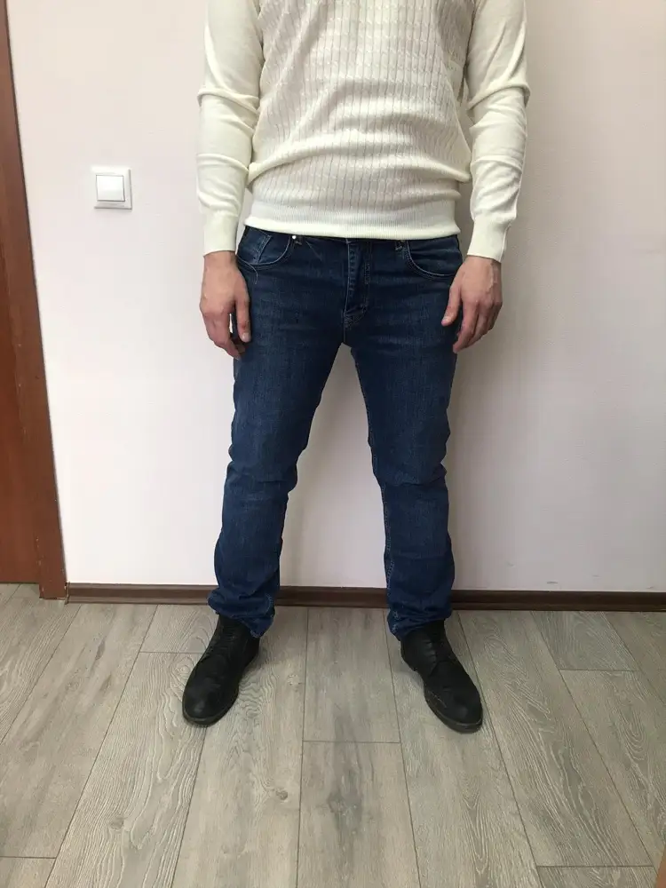 Сегодня забрал заказ. Джинсы 👖 очень понравились) для меня прям идеально по размеру . На мой 52 размер взял 33. Рекомендую)