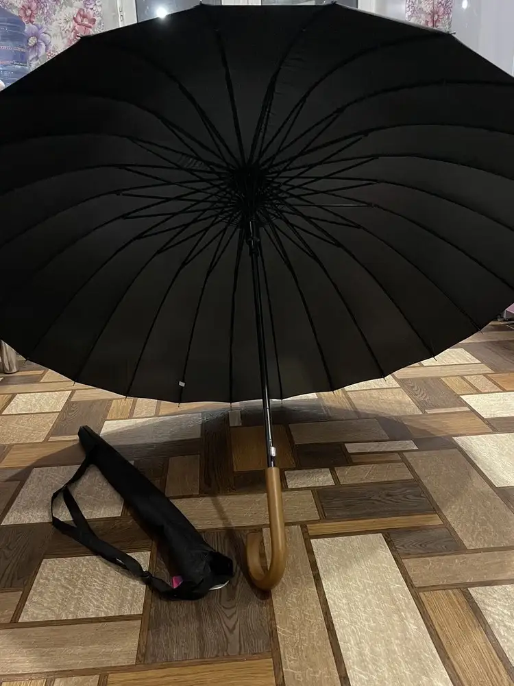 Отличный, качественный зонт. Очень большой и крепкий 👍🏻 Был надёжно упакован.