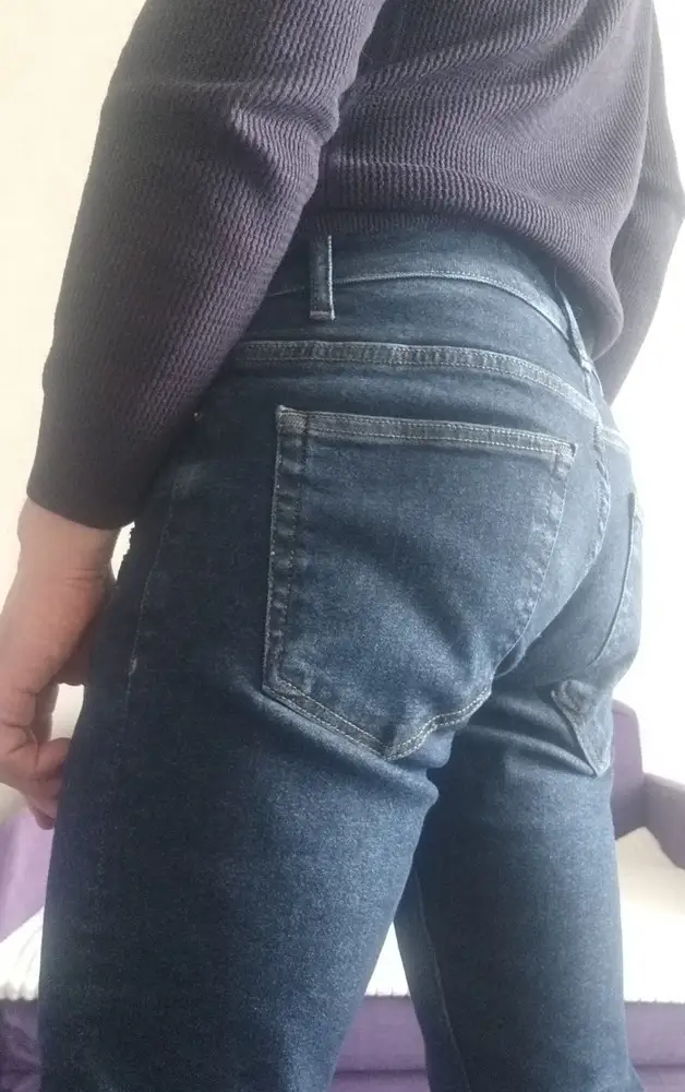 Самые клёвые джинсы,что были у меня, посадка самая офигенная.