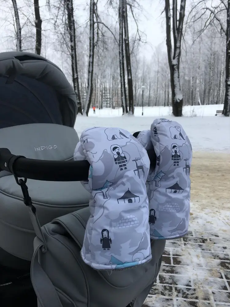 Очень довольна варежками. Хожу в -15градусов без дополнительных перчаток. Не продувают, не промокают. Красивый дизайн. 