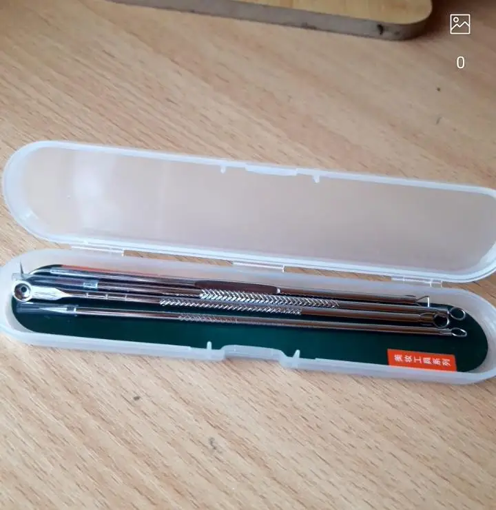 Хорошиий наборчик, ничего особенного нет, все на месте, благо дело эта "чудо" наклейка WB на пакетике, а не на самом контейнере, не ржавые.