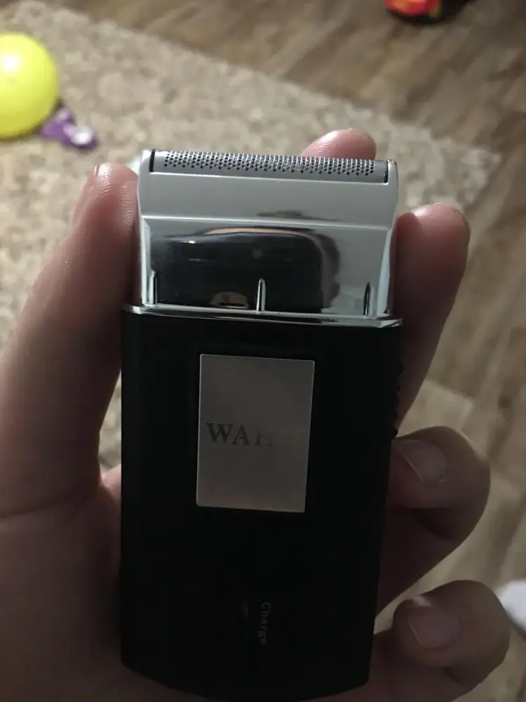 Ничего не бреет, какой то ужас просто, а отзывы то пишут что такая прекрасная бритва, фигня полная деньги на ветер просто никому не советую, только расстроилась больше, позор вашему магазину, начните делать качественные вещи уже !! И возврату не подлежит полная жесть (