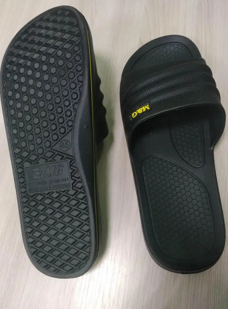 1. товар пришёл быстро
2. размеру соответствует (хорошо сидят на очень "подъёместой" ноге 45 размера)
3. нога не скользит
4. твердые в меру
5. запаха почти нет