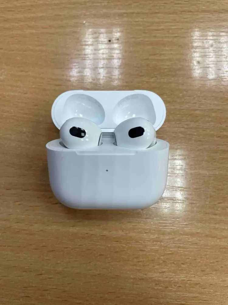 Отличная копия оригинальных airpods, своих денег стоит однозначно