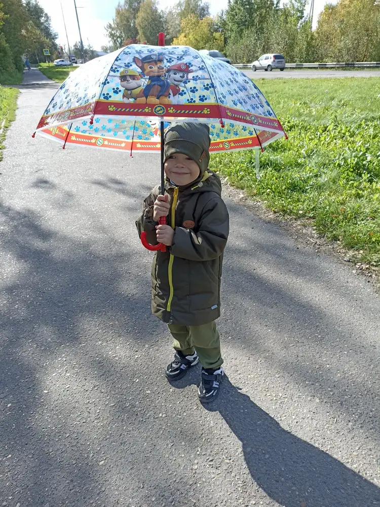 Классный зонт! Ребёнок счастлив!