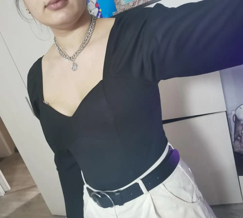 Качество хорошее, смотрится тоже хорошо. На рост 167 длина изделия впритык-это единственный минус