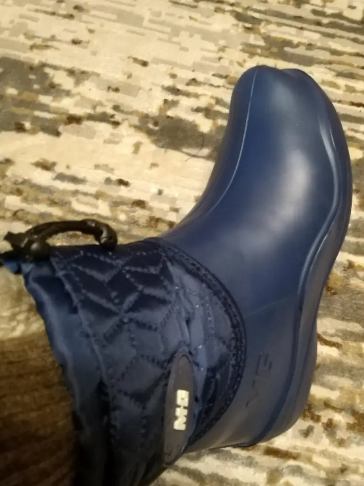 Сапоги бомбические💥💥💥💥! Очень лёгкие! В размер. Положила ещё стелечку👍!