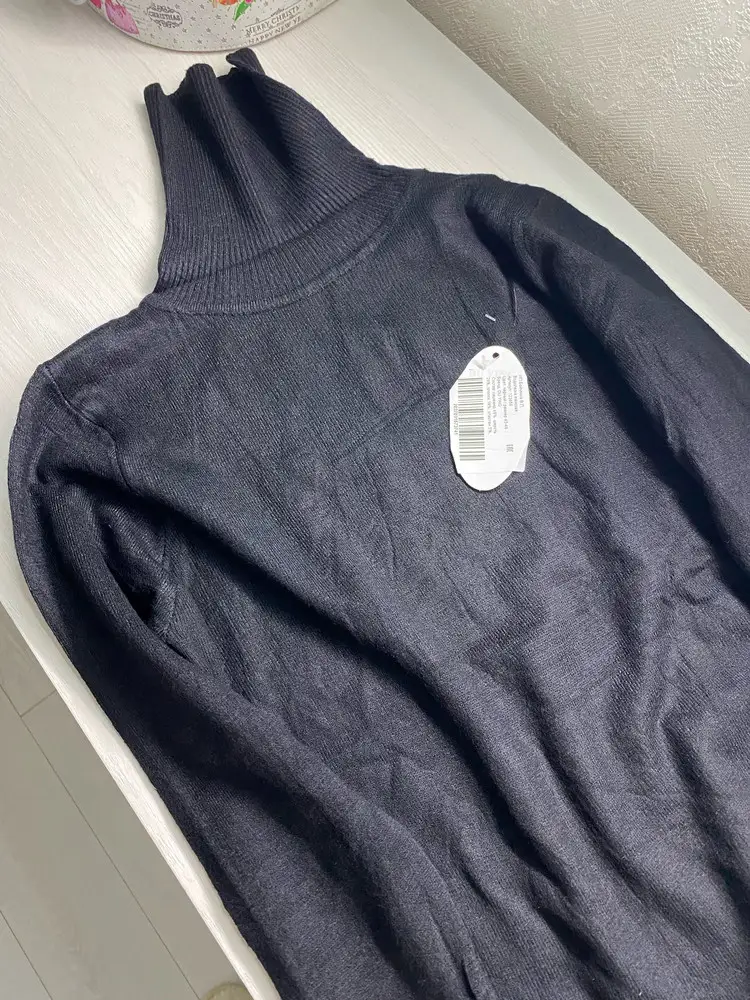 Хорошая и приятная водолазочка, минусов нет!