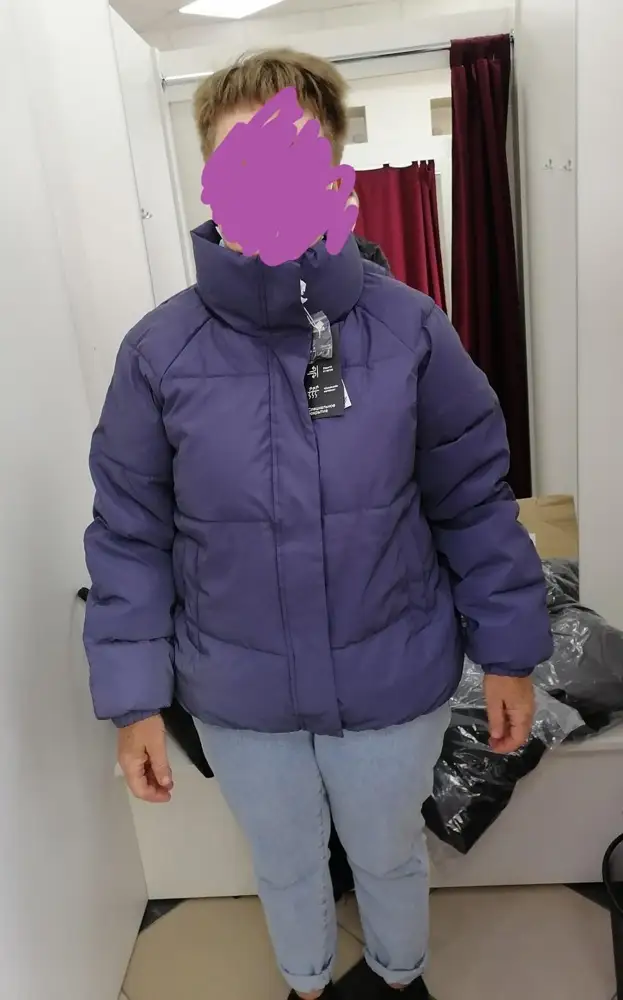 Заказала 2 куртки для мамы, она выбрала эту. Сказала понравилось. Обидно, что куплена за 3500, а после покупки стала 3000. Мама 48-50 р.