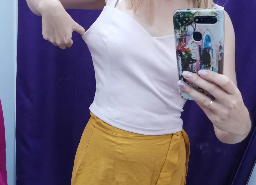 Сильно большемерит в груди. На объем д, наверное. При этом, что в талии соответствует размерной сетке