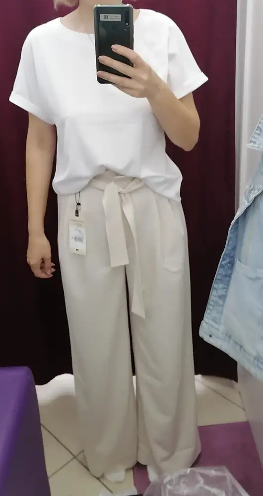 Очень качественные брюки. На об 100 - 46 размер подошёл. На первом фото стою на носочках, мой рост 168.