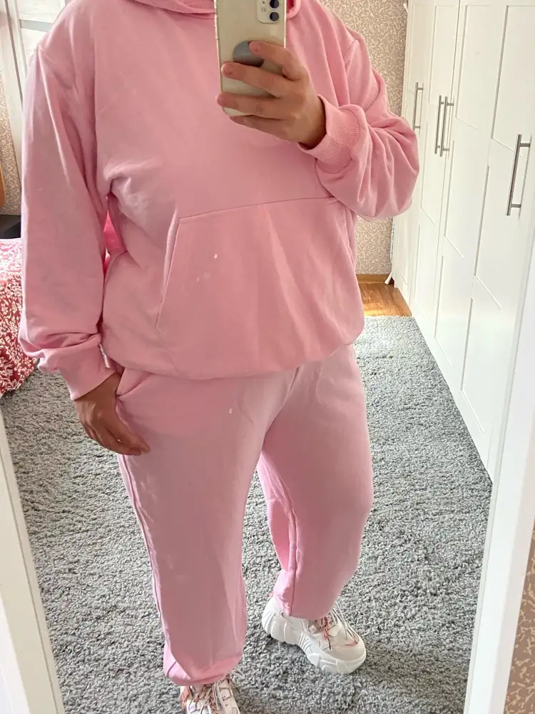 Очень понравился ! Качество шикарное ! Ношу 52 рост 159