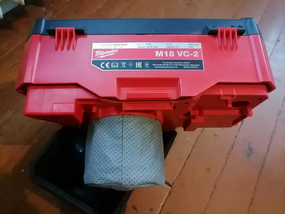 Брал на Milwaukee m18 vc-2