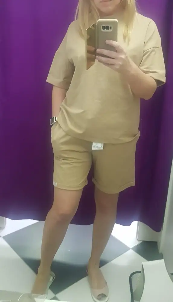 Хороший костюм.