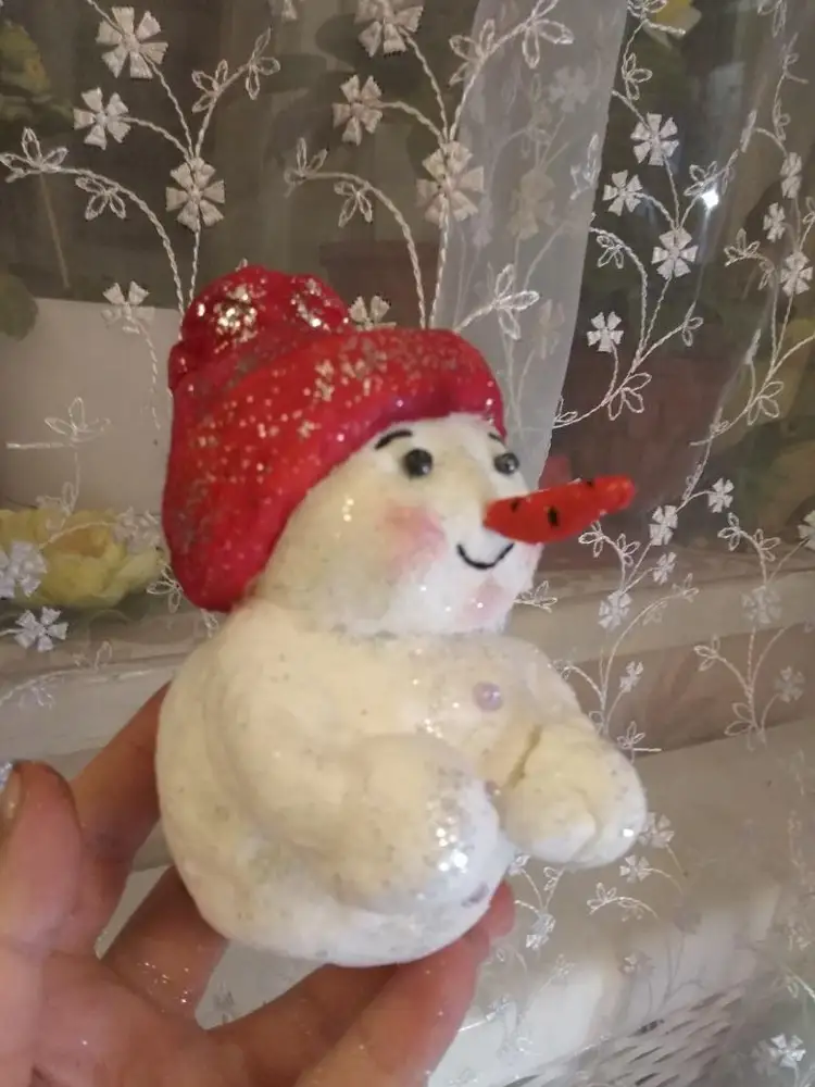 Клей брала для создания-игрушки из ваты, понравился, рекомендую