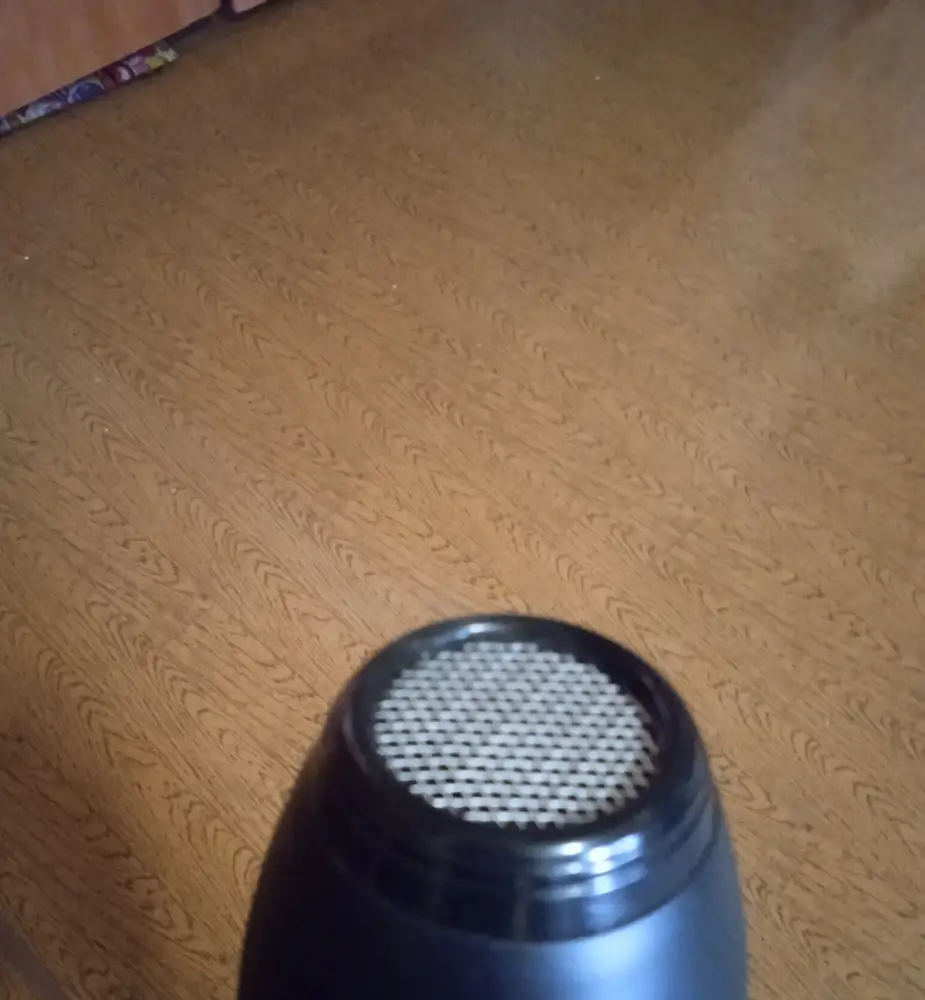 Сгорел через 5 минут после включения.  Появился сильный запах жженого пластика и пошел дым. Писала комментарий и обращение, но видимо,был какой-то сбой,потому что нет ни комментария,ни обращения((( 
Разочарование