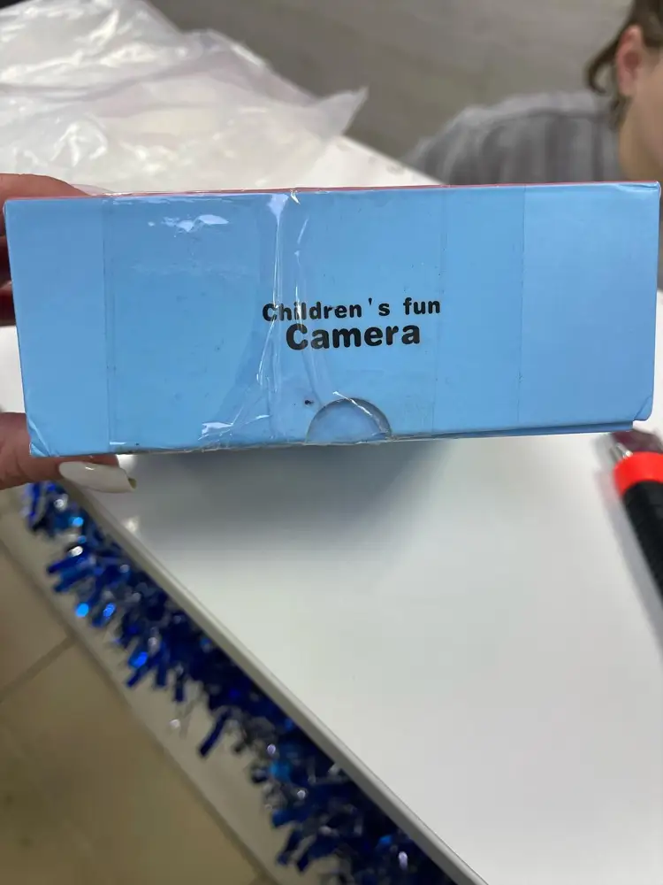 Заказала в подарок крестнице . Очень расстроилась когда пришла получать . Состояние можно увидеть по фото , защитная пленка по ощущениям дополнительно была проклеена( 