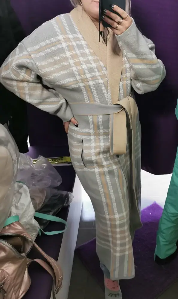 Само пальто классное, но мне оказался большим, причём конкретно, ношу 42 размер, рост 155, для такого роста оно очень длинное