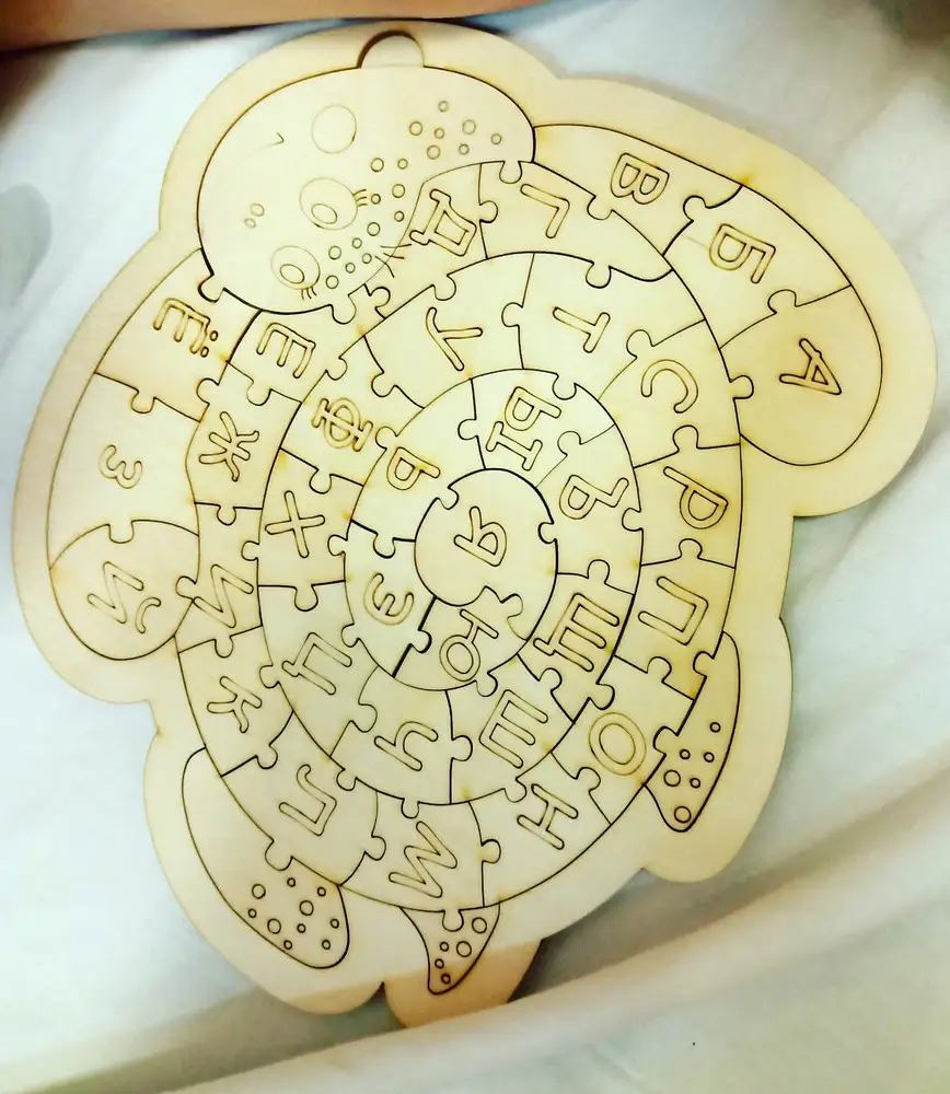 Классный пазл, ребенок в восторге