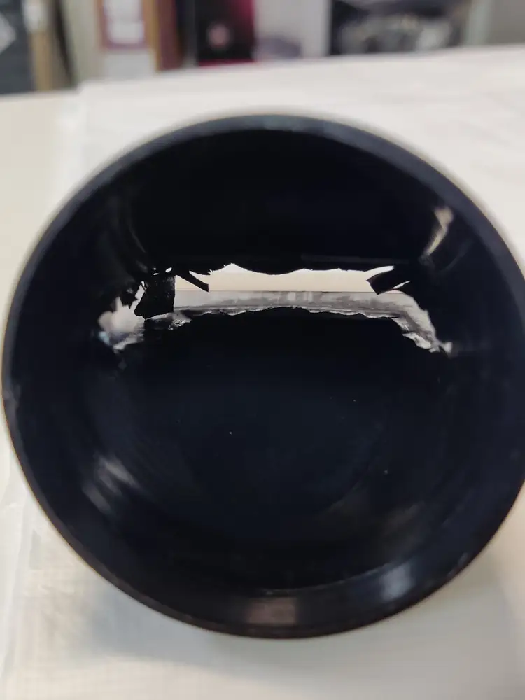 Из двух насадок пришла только одна и та бракованная. Насадка из мягкого пластика после 3-5 минут работы не держится на раструбе. Для 4000 Вт явно слабоват. Кнопки режимов не совпадают.Никаких документов,инструкций ,гарантийных талонов нет и в помине!!! Кустарщина китайская.