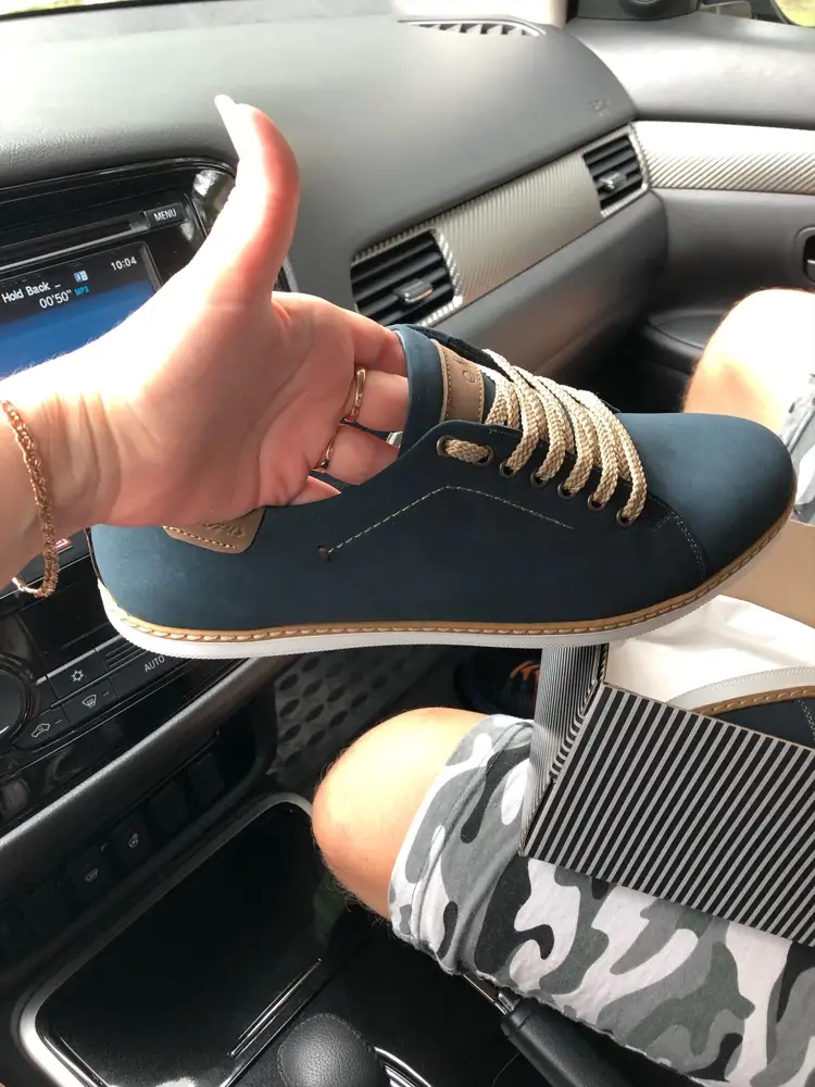 Соответствует 